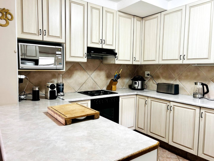 To Let 2 Bedroom Property for Rent in Hout Bay Western Cape